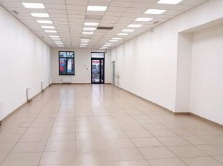 Аренда торгового помещения 242.2 м²