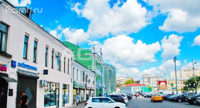 Продажа торгового помещения 172.1 м², Большая Серпуховская улица - фото 1