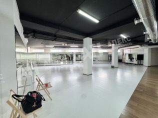 Аренда помещения свободного назначения 550 м²