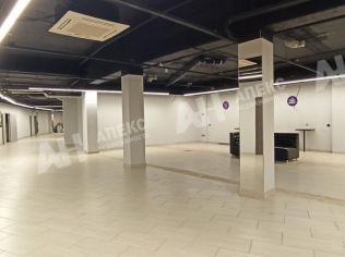 Аренда помещения свободного назначения 1050 м²