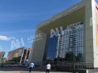 Аренда торгового помещения 790 м²