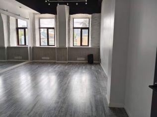 Аренда помещения свободного назначения 366 м²
