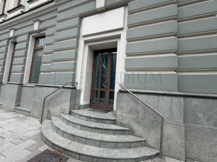 Аренда помещения свободного назначения 300 м²