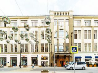 Аренда помещения свободного назначения 1058 м²