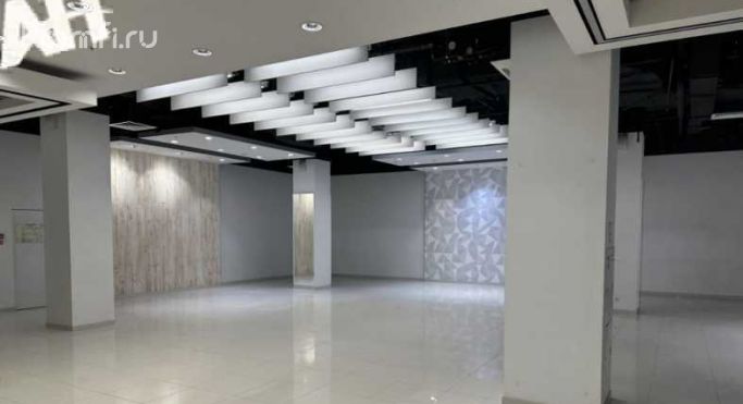 Аренда помещения свободного назначения 656 м², Поречная улица - фото 1