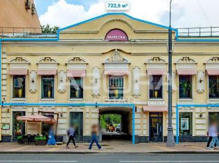 Аренда торгового помещения 722.6 м²