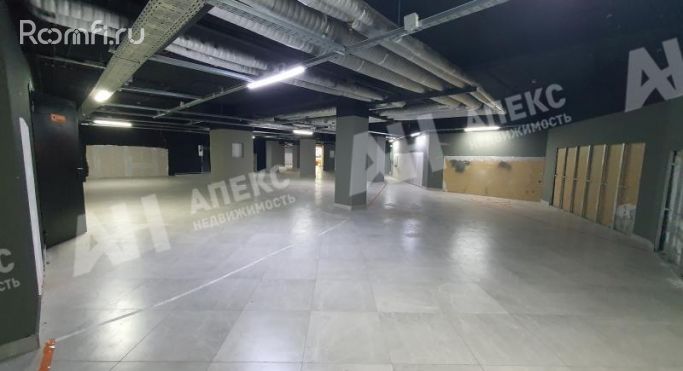Аренда торгового помещения 920 м², улица Маршала Василевского - фото 2