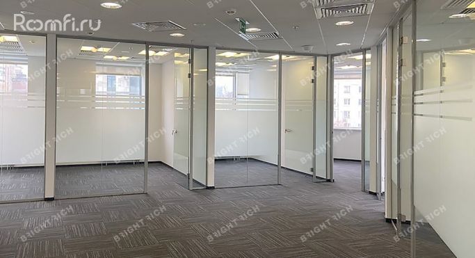 Аренда офиса 661 м², улица Двинцев - фото 1