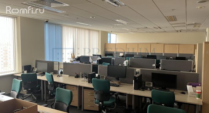 Аренда помещения свободного назначения 4558 м², улица Правды - фото 1