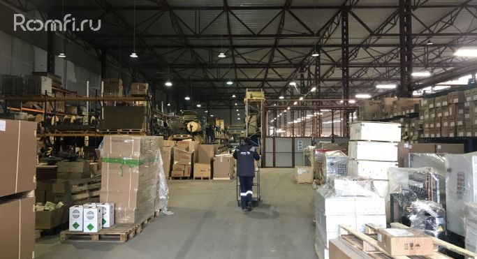 Продажа торгового помещения 4500 м², Дорожная улица - фото 2