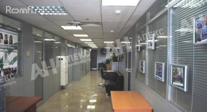 Аренда офиса 100 м², улица Короленко - фото 1