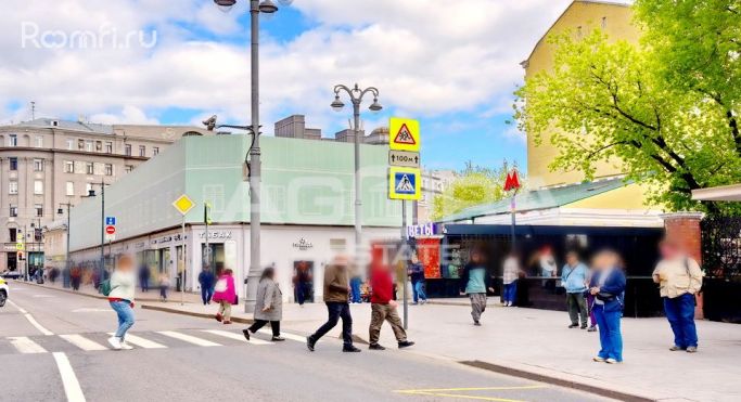 Аренда торгового помещения 15.5 м², улица Солянка - фото 1