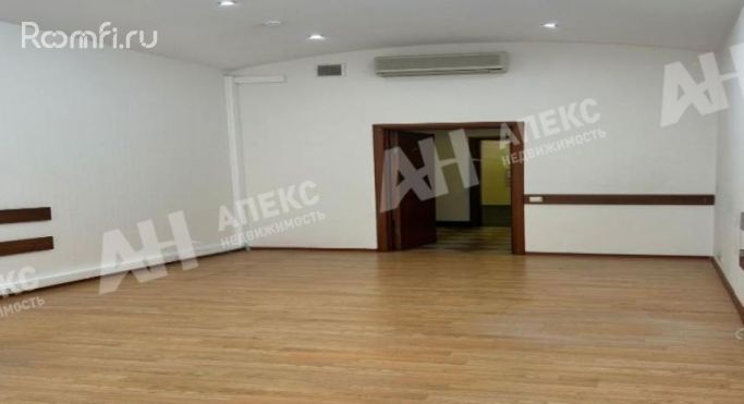 Аренда офиса 140 м², улица Россолимо - фото 1