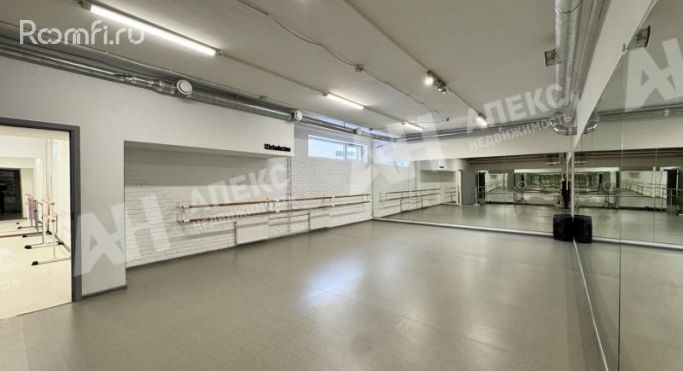 Аренда помещения свободного назначения 550 м², улица Архитектора Власова - фото 2