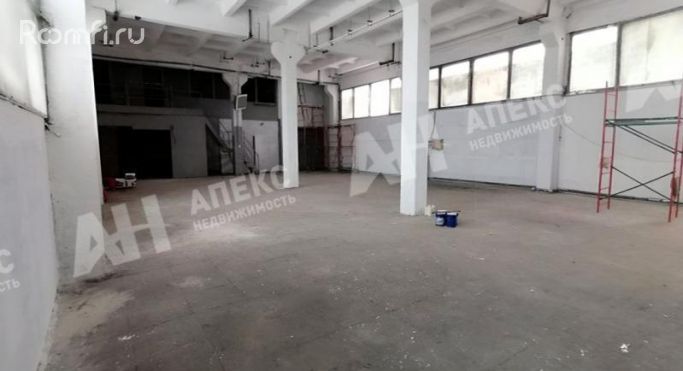 Аренда производственного помещения 1500 м², Автомобильный проезд - фото 1