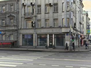 Аренда торгового помещения 181 м²
