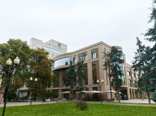 Аренда помещения свободного назначения 391 м²