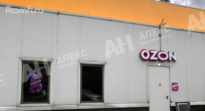 Продажа торгового помещения 100 м², Лобненская улица - фото 1