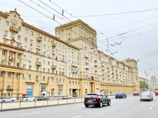 Аренда торгового помещения 241 м²