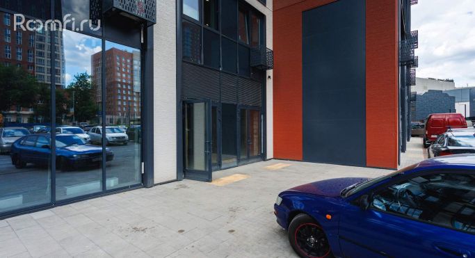 Аренда помещения свободного назначения 294.9 м², Газгольдерная улица - фото 1