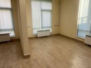 Аренда торгового помещения 136 м²