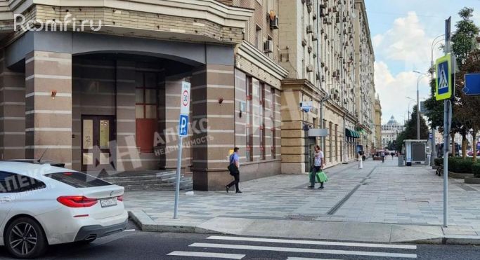 Аренда торгового помещения 692 м², Валовая улица - фото 3