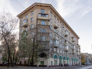 Аренда торгового помещения 481 м²