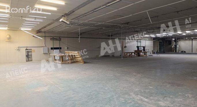 Аренда производственного помещения 1500 м², Автомобильный проезд - фото 1