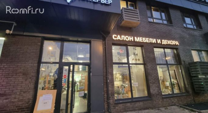 Аренда торгового помещения 134.2 м², бульвар Веласкеса - фото 1