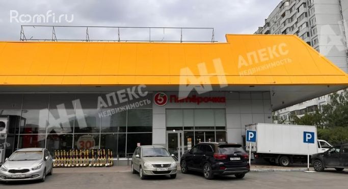 Продажа торгового помещения 686 м², Лобненская улица - фото 1