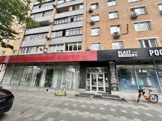 Аренда торгового помещения 221.1 м²