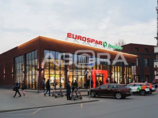 Аренда торгового помещения 379.1 м²