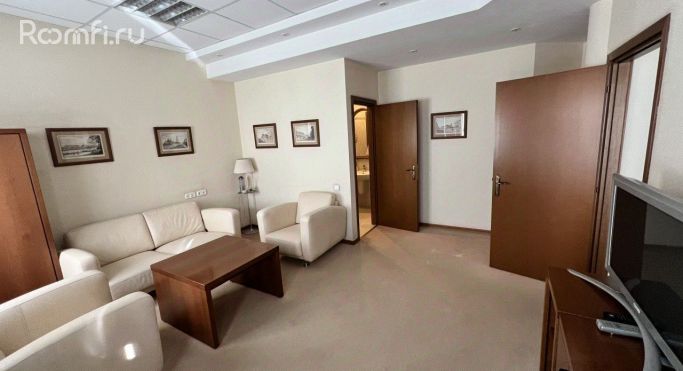 Продажа помещения свободного назначения 742 м², Последний переулок - фото 2