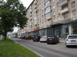 Аренда торгового помещения 551 м²