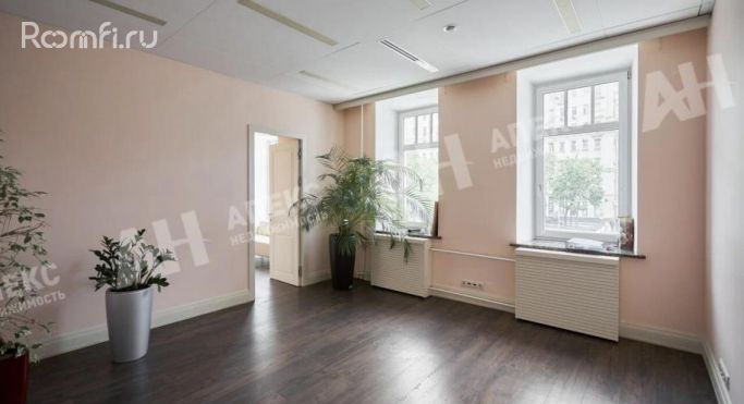 Аренда офиса 180 м², улица Земляной Вал - фото 1