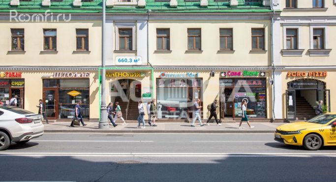 Продажа торгового помещения 660.3 м², Новослободская улица - фото 1