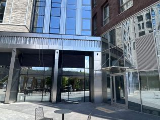 Аренда торгового помещения 255.3 м²