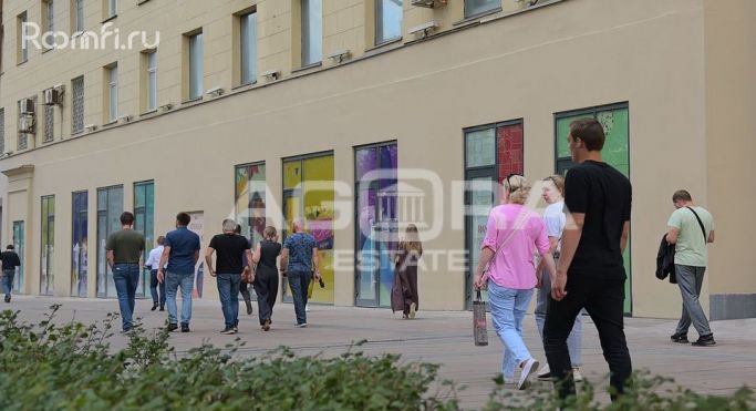 Продажа торгового помещения 58.2 м², улица Земляной Вал - фото 1