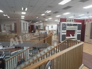 Аренда помещения свободного назначения 647 м²
