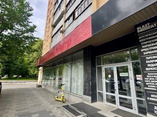 Аренда торгового помещения 158.1 м²