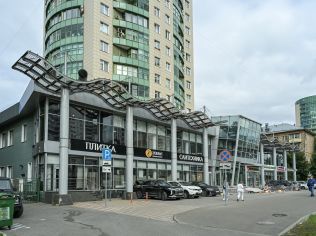 Продажа помещения свободного назначения 2402 м²
