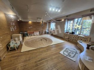 Аренда помещения свободного назначения 176 м²