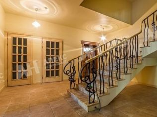 Продажа помещения свободного назначения 1045 м²