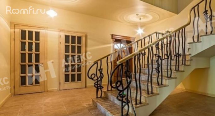 Продажа помещения свободного назначения 1045 м², Большая Татарская улица - фото 1