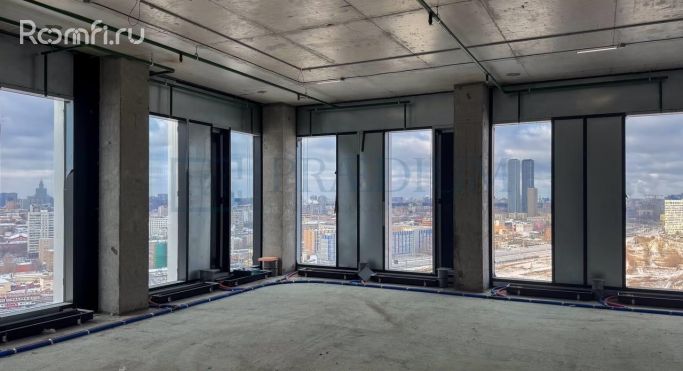 Продажа офиса 558 м², улица Двинцев - фото 1