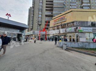 Аренда торгового помещения 920 м²