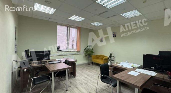 Аренда офиса 951 м², Вятская улица - фото 1