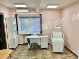 Аренда помещения свободного назначения 484 м²