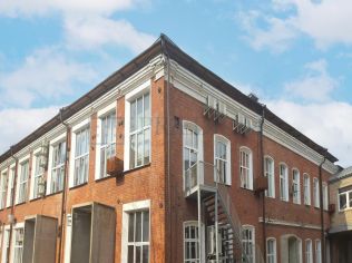 Продажа помещения свободного назначения 153 м²