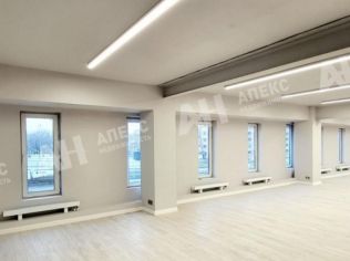 Аренда помещения свободного назначения 550 м²